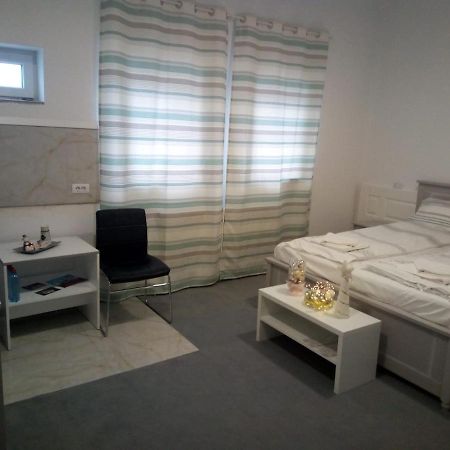 Hunedoara Sport Confort Hotel Esterno foto
